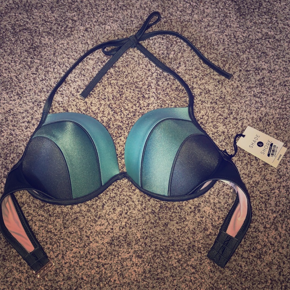 Share and Shore 34D swim top